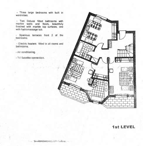 Apartamento Duplex com Terraço Panorâmico e Acesso Privado à Praia- Porches