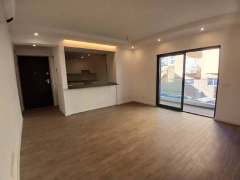 Apartamento T2 - Arrendamento anual Olhão