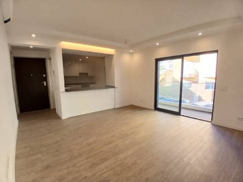 Apartamento T2 - Arrendamento anual Olhão