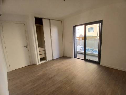 Apartamento T2 - Arrendamento anual Olhão