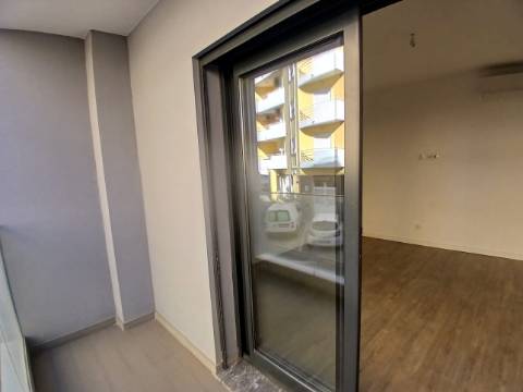 Apartamento T2 - Arrendamento anual Olhão