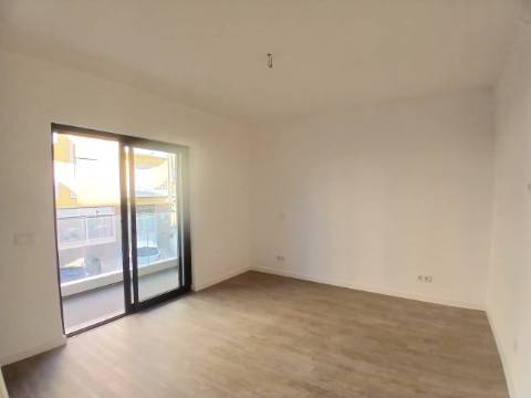 Apartamento T2 - Arrendamento anual Olhão