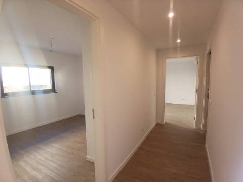 Apartamento T2 - Arrendamento anual Olhão
