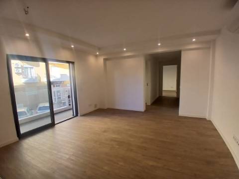 Apartamento T2 - Arrendamento anual Olhão