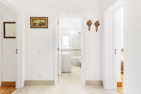 Elegante apartamento T2+1 na prestigiada residência Palmyra, Vila Sol