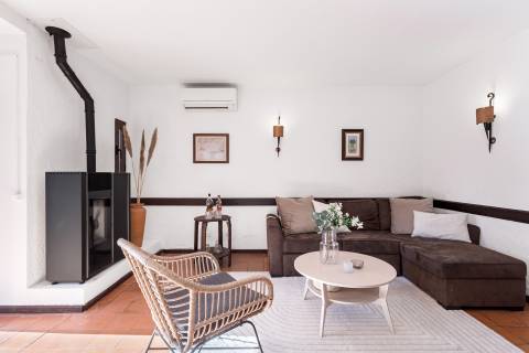 Moradia V2 com jardim, perto da praia, em Quarteira