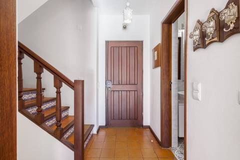 Moradia V2 com jardim, perto da praia, em Quarteira