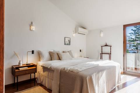 Moradia V2 com jardim, perto da praia, em Quarteira