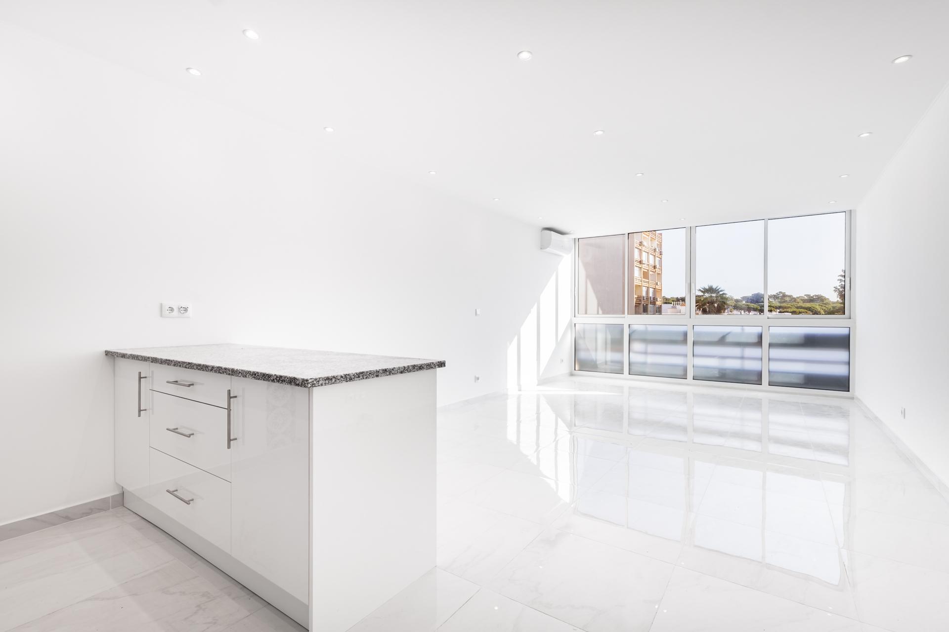 Apartamento renovado T0 - Vilamoura