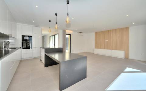 Moradia contemporânea térrea com 3 quartos, em zona tranquila, em Vilamoura