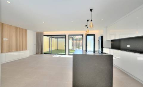 Moradia contemporânea térrea com 3 quartos, em zona tranquila, em Vilamoura