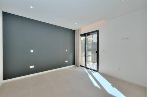 Moradia contemporânea térrea com 3 quartos, em zona tranquila, em Vilamoura