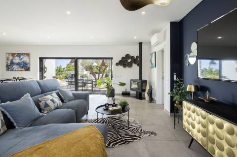 Moderna Moradia Térrea T3 com Anexo e Piscina perto Moncarapacho