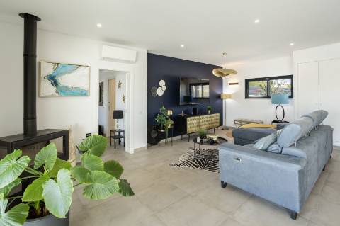 Moderna Moradia Térrea T3 com Anexo e Piscina perto Moncarapacho