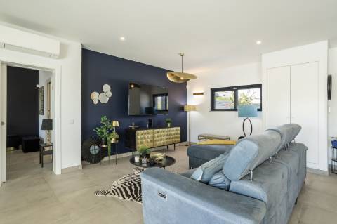 Moderna Moradia Térrea T3 com Anexo e Piscina perto Moncarapacho