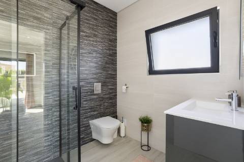 Moderna Moradia Térrea T3 com Anexo e Piscina perto Moncarapacho