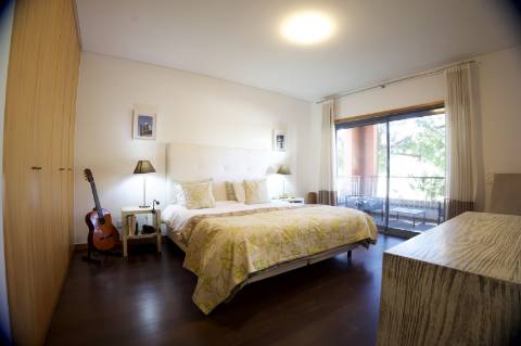 Elegante apartamento T2 com terraços em condomínio com piscina em Vilamoura