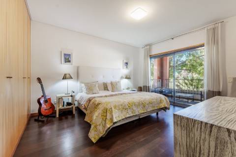 Elegante apartamento T2 com terraços em condomínio com piscina em Vilamoura