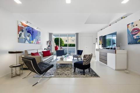 Espetacular moradia geminada V3 - Branqueira