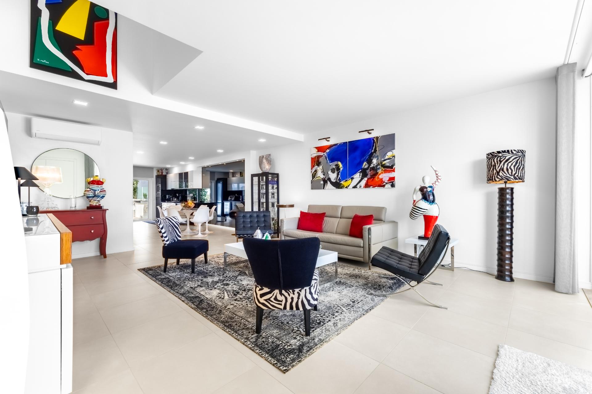 Espetacular moradia geminada V3 - Branqueira