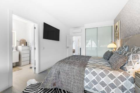 Espetacular moradia geminada V3 - Branqueira