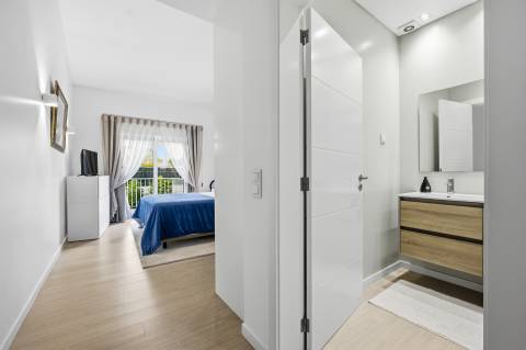 Espetacular moradia geminada V3 - Branqueira