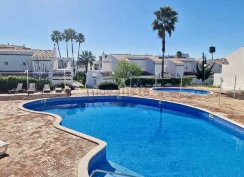 Moradia geminada V3 - Vilamoura