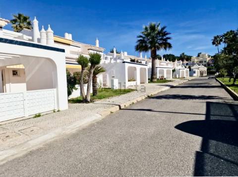 Moradia geminada V3 - Vilamoura