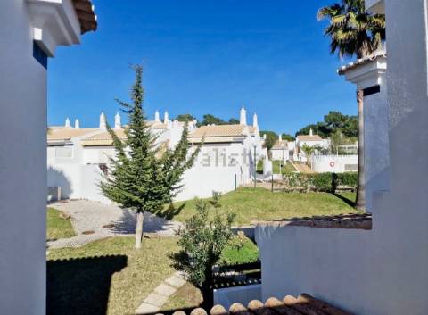 Moradia geminada V3 - Vilamoura