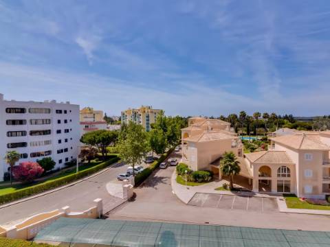 Apartamento T2 em Vilamoura - Conforto, Elegância e Localização Privilegiada