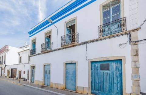 Casa antiga para recuperar - Estoi