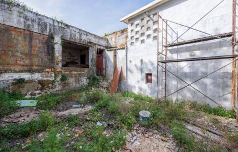 Casa antiga para recuperar - Estoi