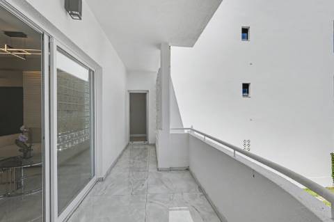 Apartamento T2+1 renovado - Vilamoura