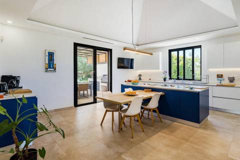 Magnífica Moradia Contemporânea com piscina, entre Loulé e Quinta do Lago