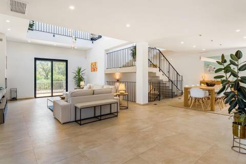 Magnífica Moradia Contemporânea com piscina, entre Loulé e Quinta do Lago