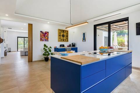 Magnífica Moradia Contemporânea com piscina, entre Loulé e Quinta do Lago