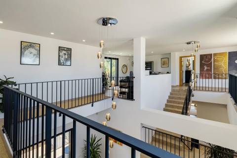 Magnífica Moradia Contemporânea com piscina, entre Loulé e Quinta do Lago