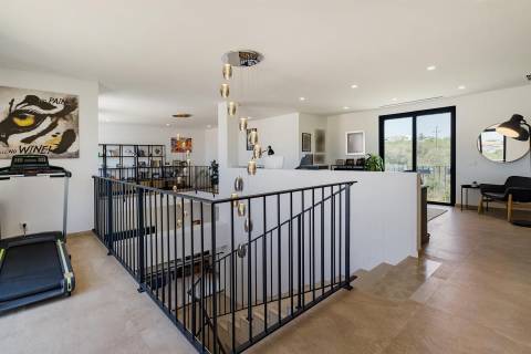 Magnífica Moradia Contemporânea com piscina, entre Loulé e Quinta do Lago