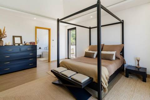 Magnífica Moradia Contemporânea com piscina, entre Loulé e Quinta do Lago
