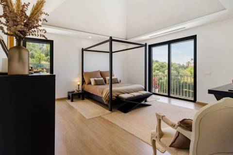 Magnífica Moradia Contemporânea com piscina, entre Loulé e Quinta do Lago