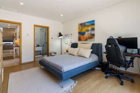 Magnífica Moradia Contemporânea com piscina, entre Loulé e Quinta do Lago