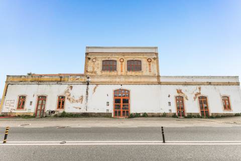 Casa antiga para recuperar
