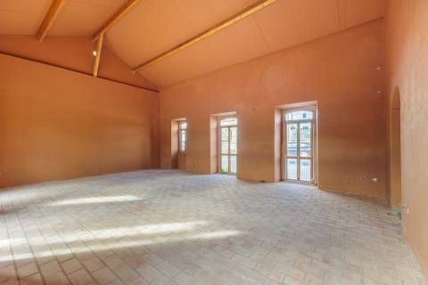 Casa antiga para recuperar