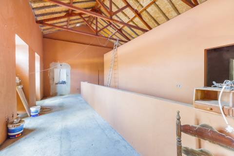 Casa antiga para recuperar