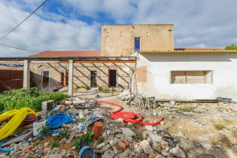 Casa antiga para recuperar