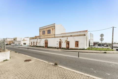 Casa antiga para recuperar