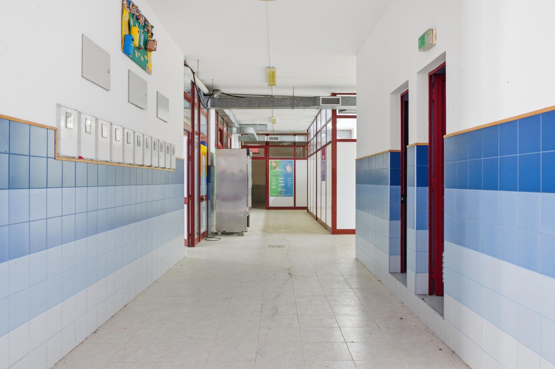 Oportunidade de investimento única a 2 minutos da praia - 17 frações comerciais