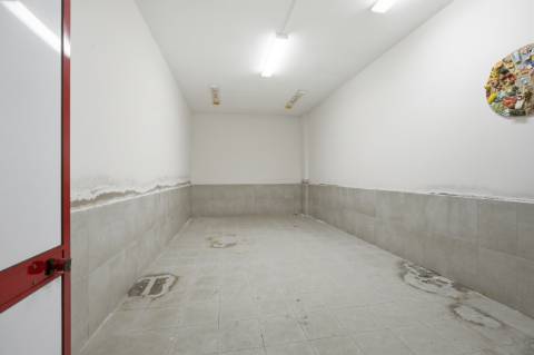 Oportunidade de investimento única a 2 minutos da praia - 17 frações comerciais