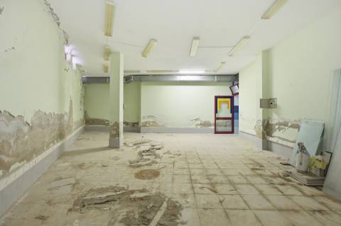 Oportunidade de investimento única a 2 minutos da praia - 17 frações comerciais