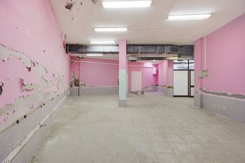 Oportunidade de investimento única a 2 minutos da praia - 17 frações comerciais